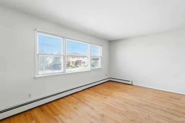 $799,999 | 94-34 238th Street, Floral Park, NY 11001