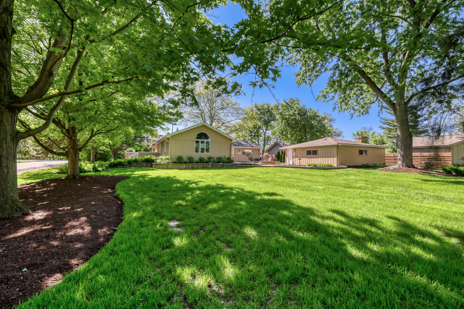 8035 Wolf Road La Grange, IL 60525 - Photo 21 of 38