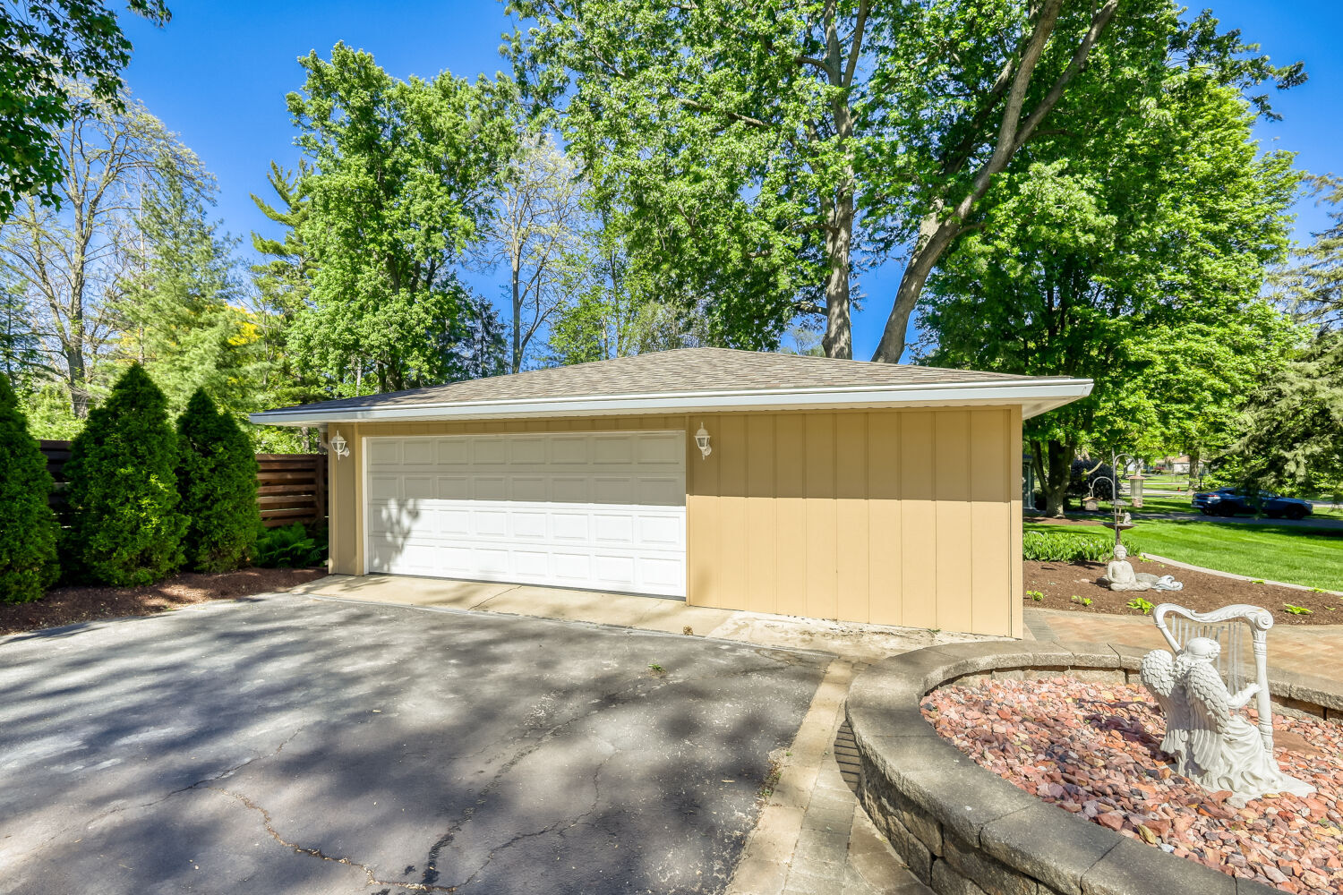 8035 Wolf Road La Grange, IL 60525 - Photo 28 of 38