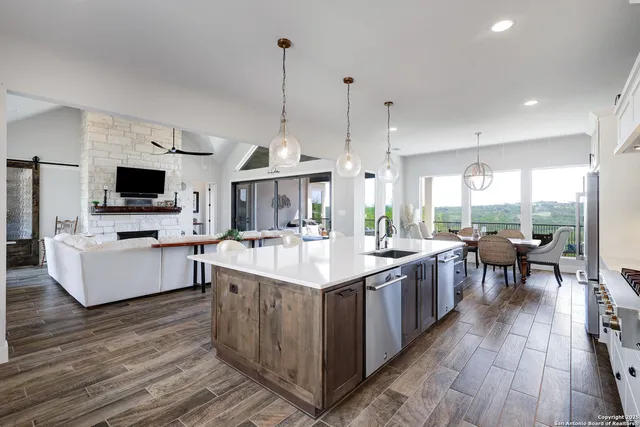 $1,080,000 | 12330 Cross Cut, Helotes, TX 78023