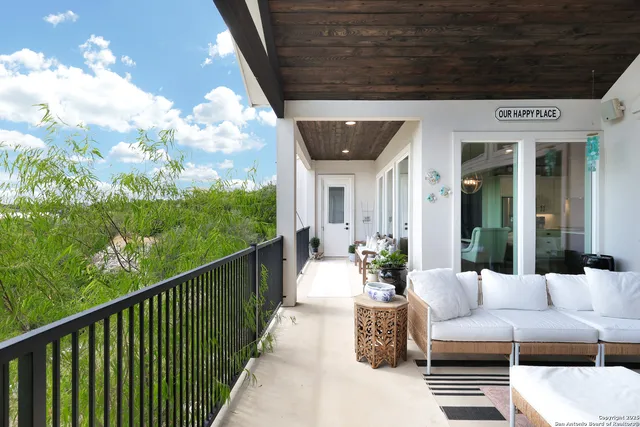 $1,080,000 | 12330 Cross Cut, Helotes, TX 78023