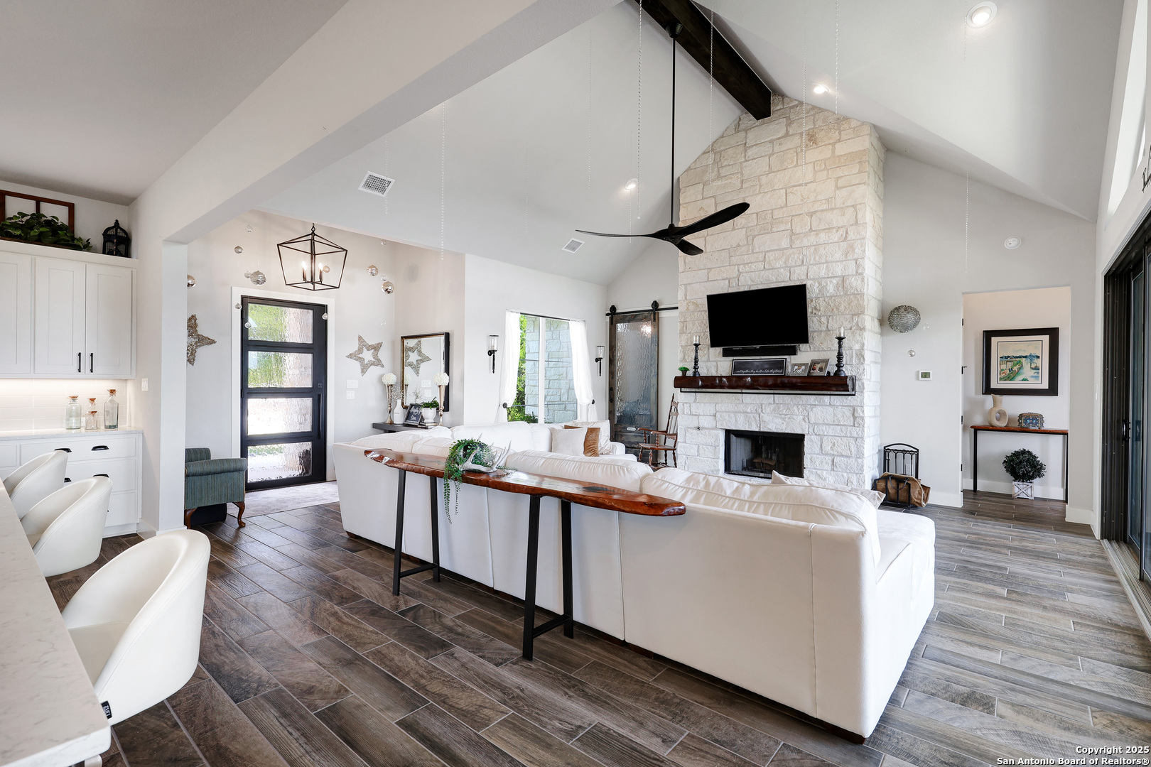 12330 Cross Cut Helotes, TX 78023 - Photo 9 of 65