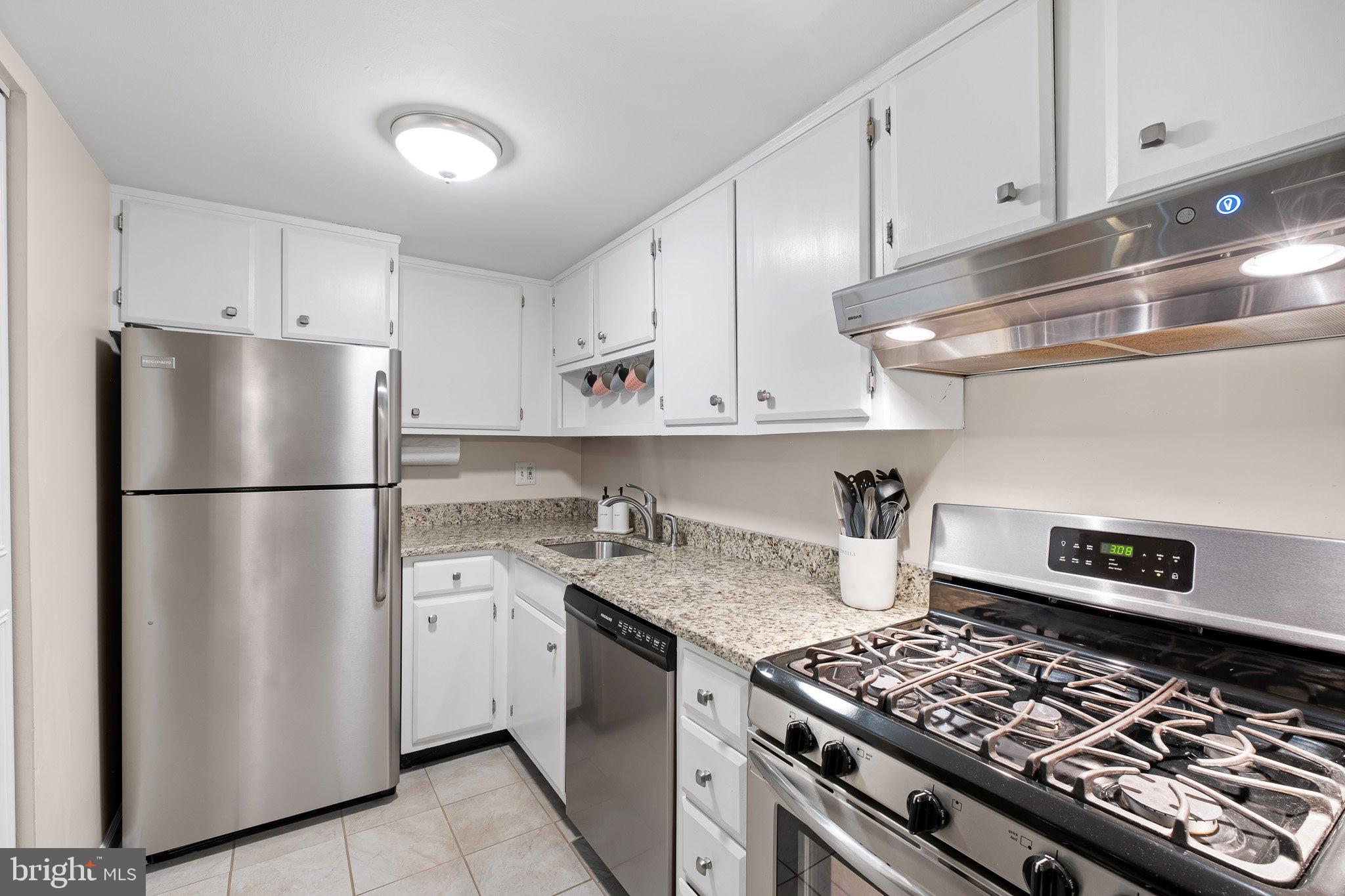 54 Old Forge Crossing Devon, PA 19333 - Photo 10 of 25