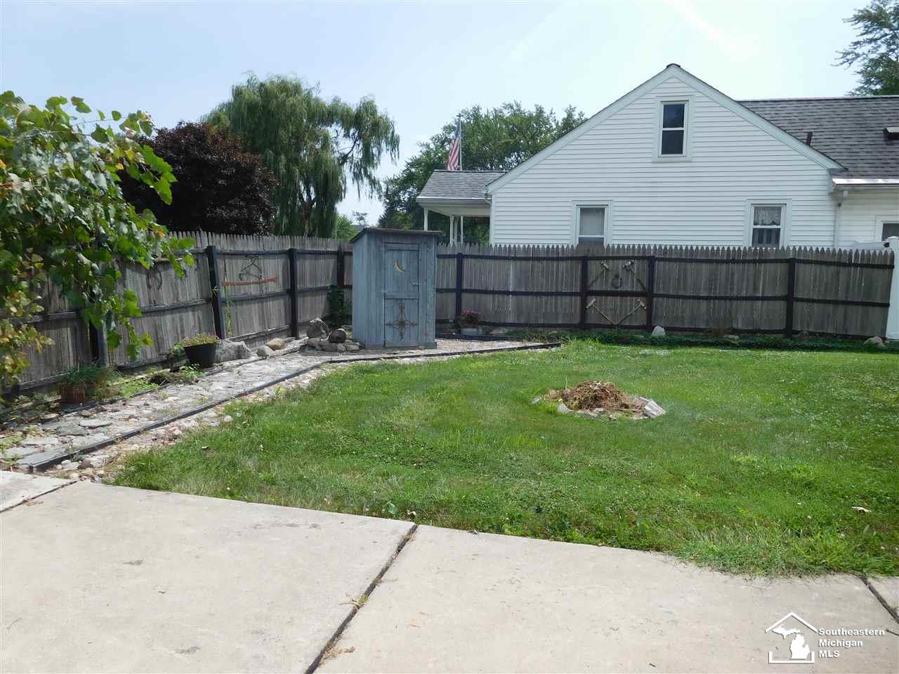 3028 9th Street Monroe, MI 48162 - Photo 4 of 20 50053315-3.JPG