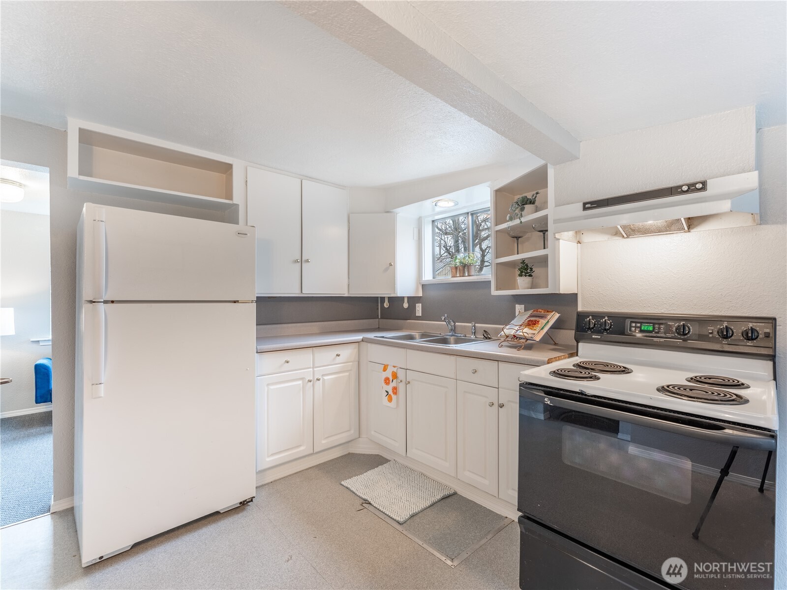 616 South Chelan Avenue Wenatchee, WA 98801 - Photo 11 of 35