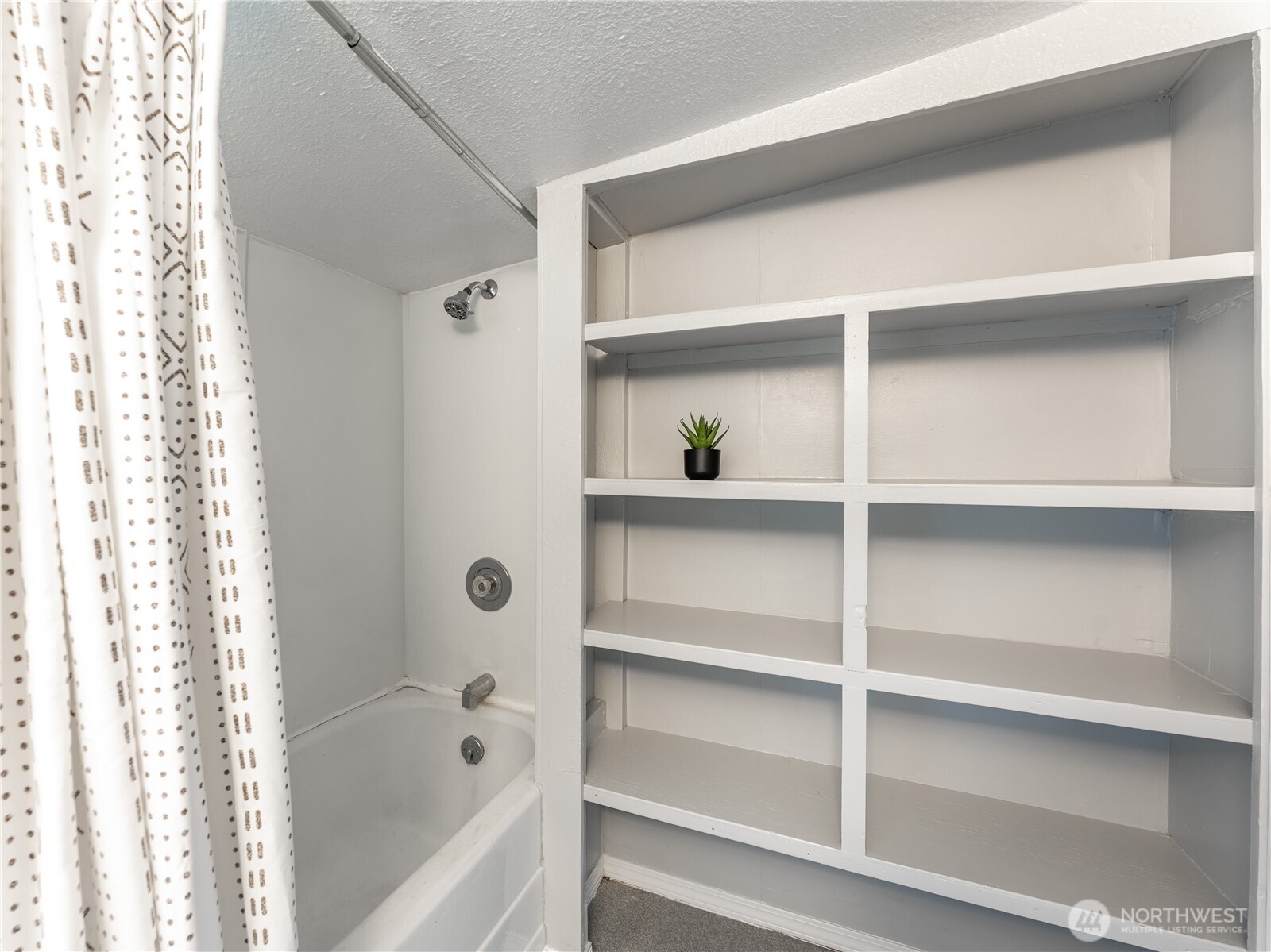 616 South Chelan Avenue Wenatchee, WA 98801 - Photo 19 of 35