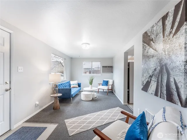 $329,900 | 616 South Chelan Avenue, Wenatchee, WA 98801