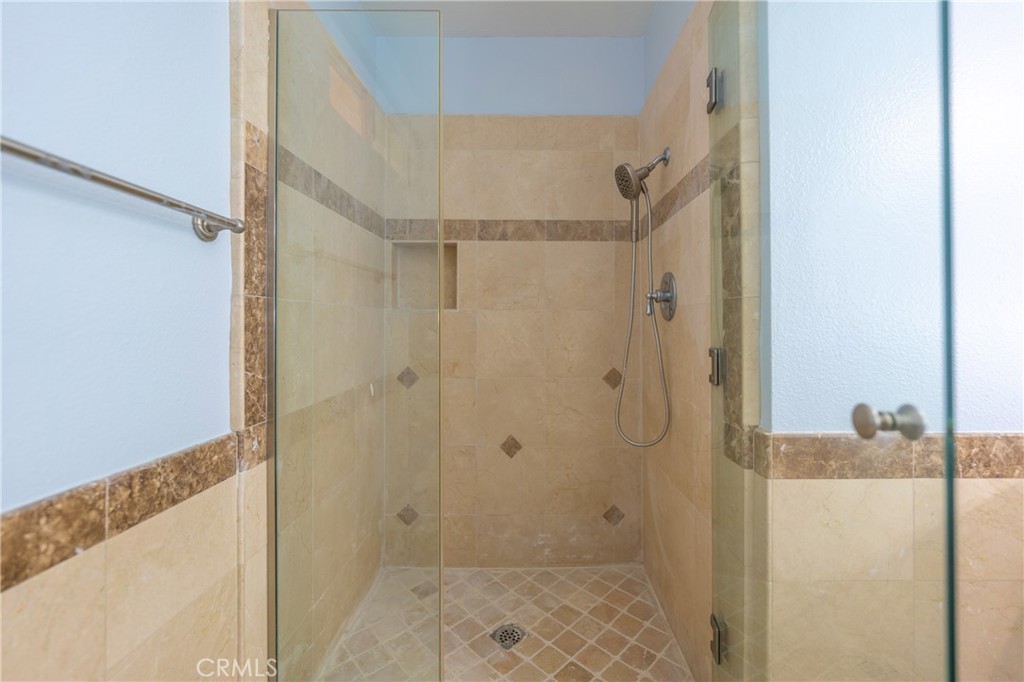 31 Carson Irvine, CA 92620 - Photo 35 of 50 a bathroom with a shower