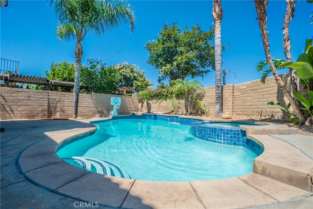 31 Carson Irvine, CA 92620 - Photo 45 of 50 a view of a backyard