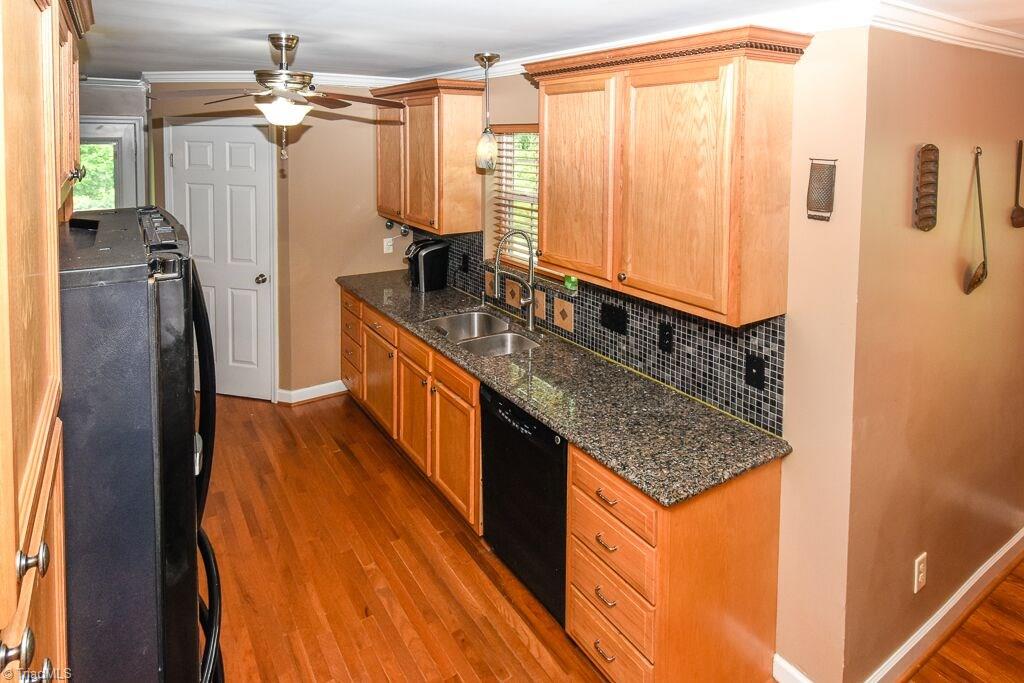 4915 Jackson View Road Winston-Salem, NC 27105 - Photo 12 of 24 Gallery Image 12