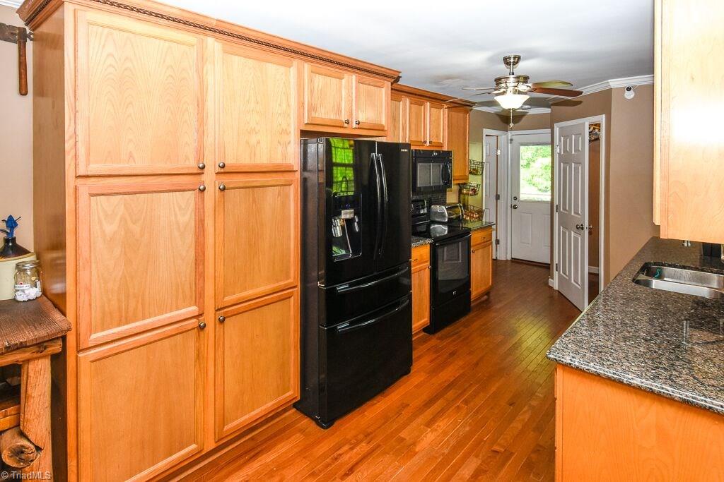 4915 Jackson View Road Winston-Salem, NC 27105 - Photo 13 of 24 Gallery Image 13