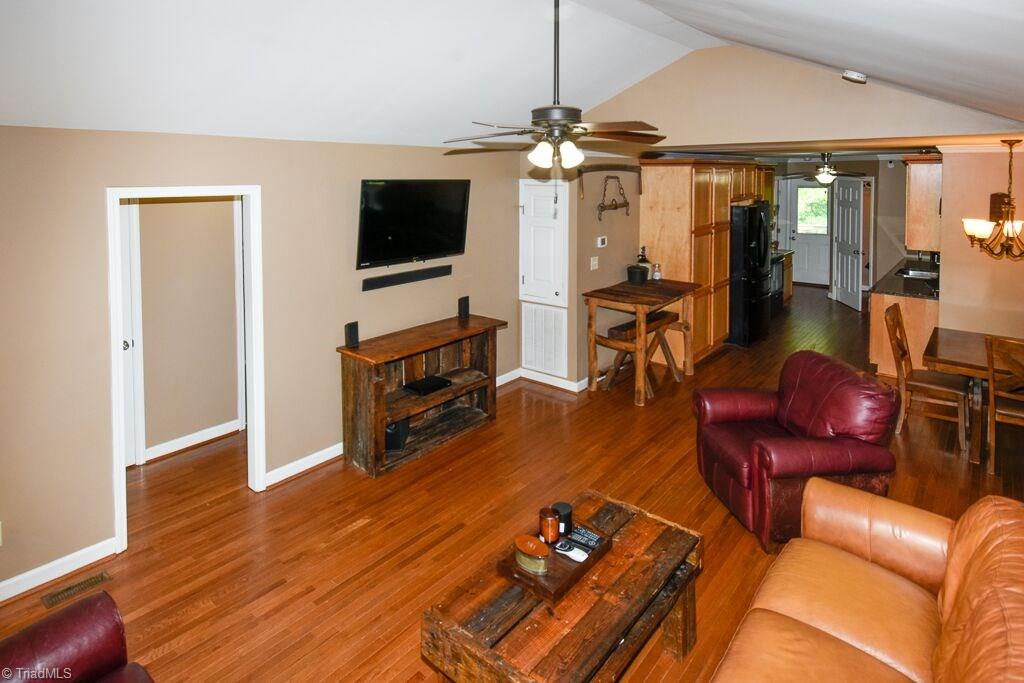 4915 Jackson View Road Winston-Salem, NC 27105 - Photo 14 of 24 Gallery Image 14