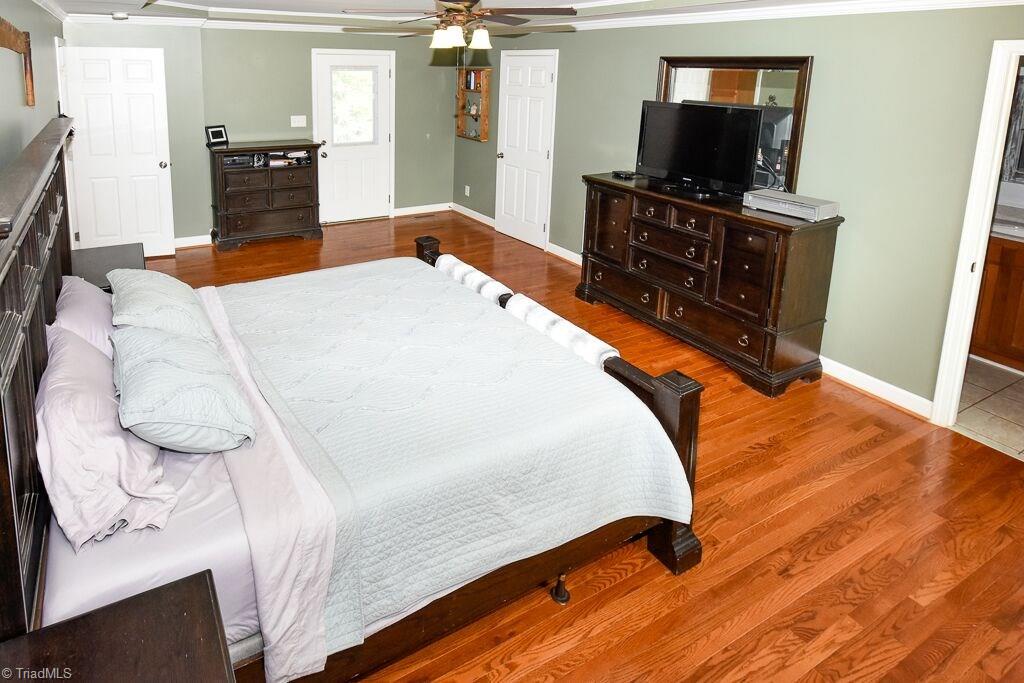 4915 Jackson View Road Winston-Salem, NC 27105 - Photo 15 of 24 Gallery Image 15