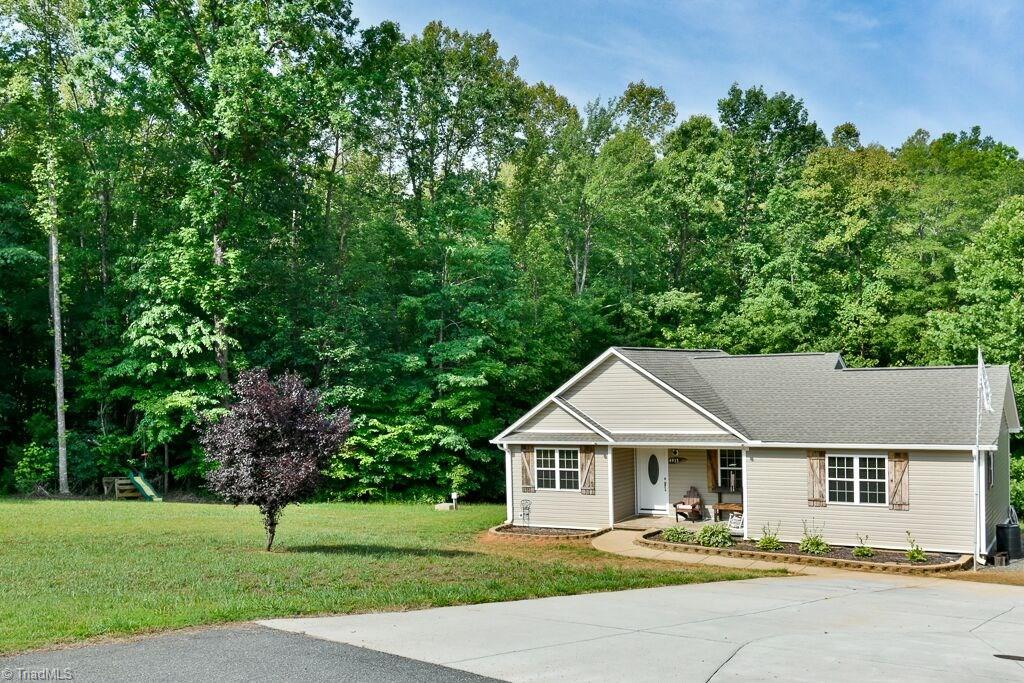4915 Jackson View Road Winston-Salem, NC 27105 - Photo 20 of 24 Gallery Image 20