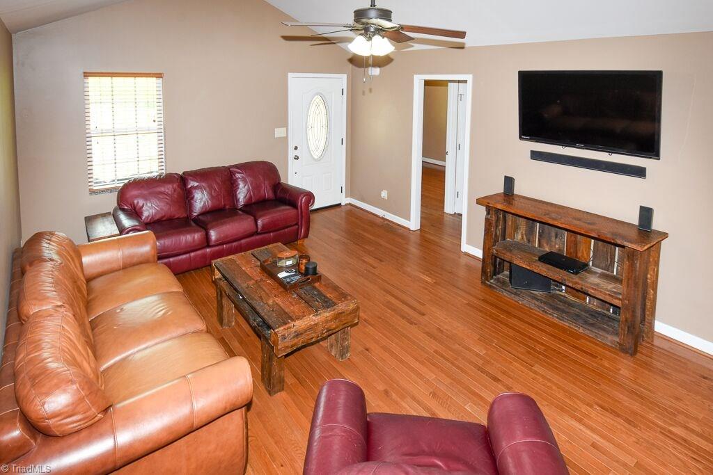 4915 Jackson View Road Winston-Salem, NC 27105 - Photo 3 of 24 Gallery Image 3