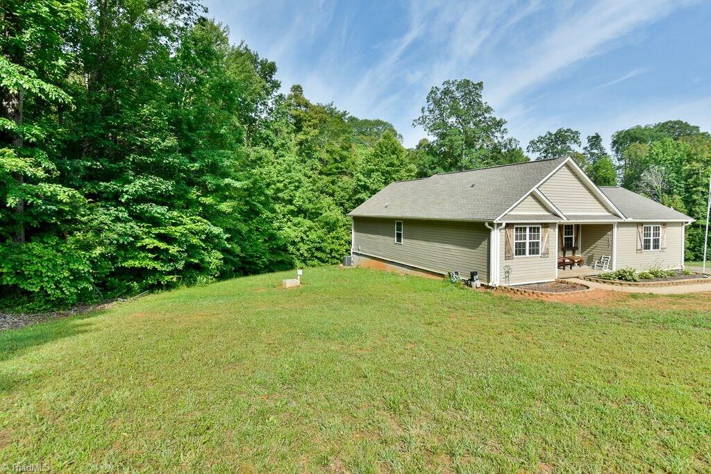 4915 Jackson View Road Winston-Salem, NC 27105 - Photo 21 of 24 Gallery Image 21