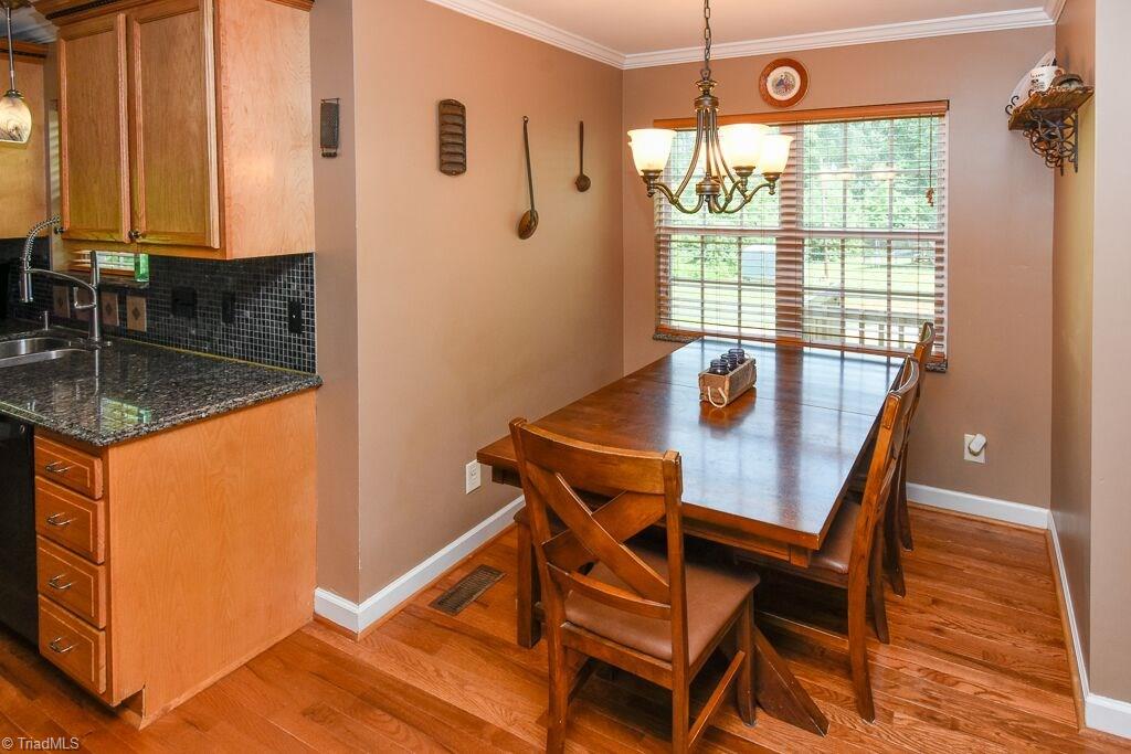 4915 Jackson View Road Winston-Salem, NC 27105 - Photo 7 of 24 Gallery Image 7