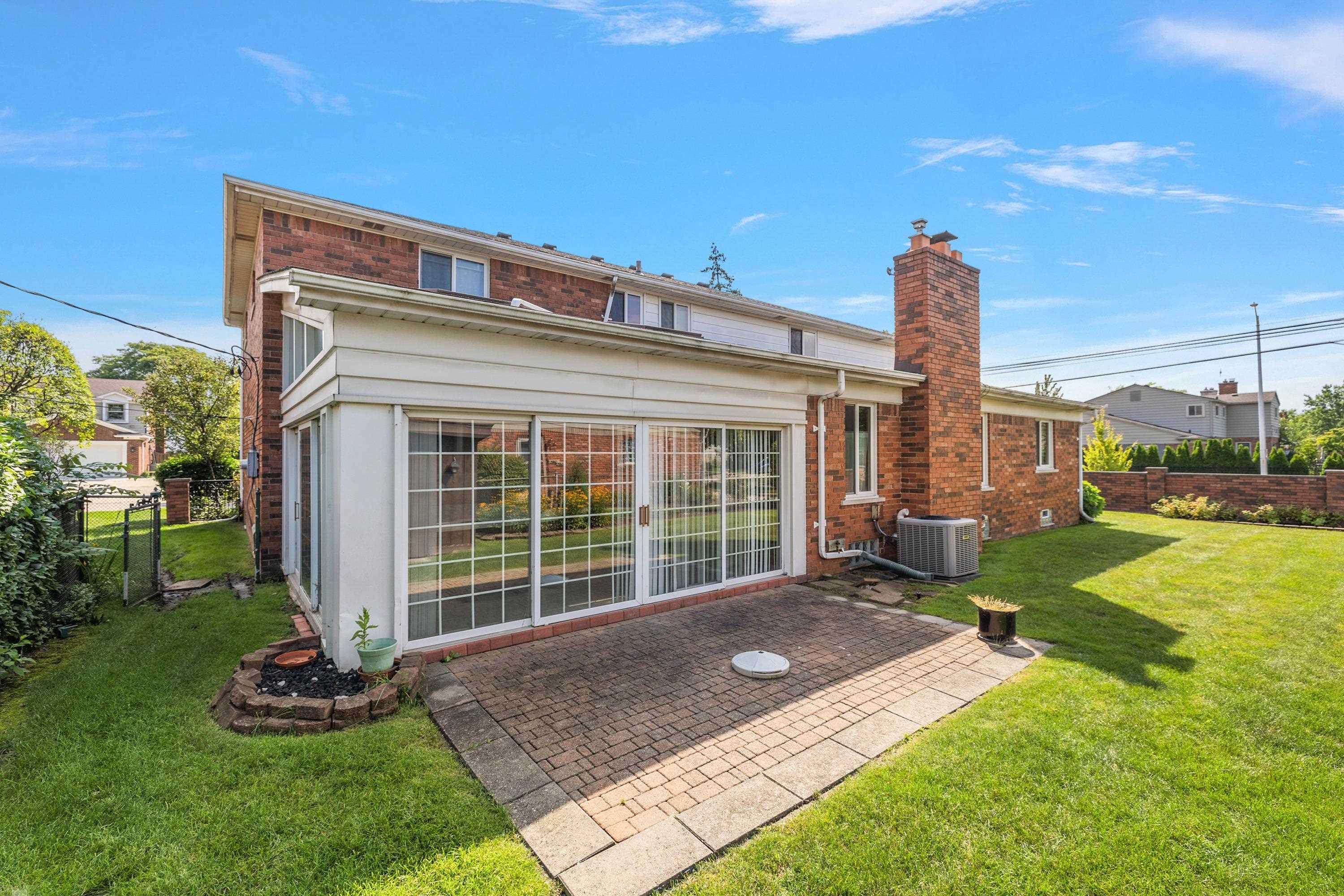 656 Canterbury Road Grosse Pointe Woods, MI 48236 - Photo 61 of 77