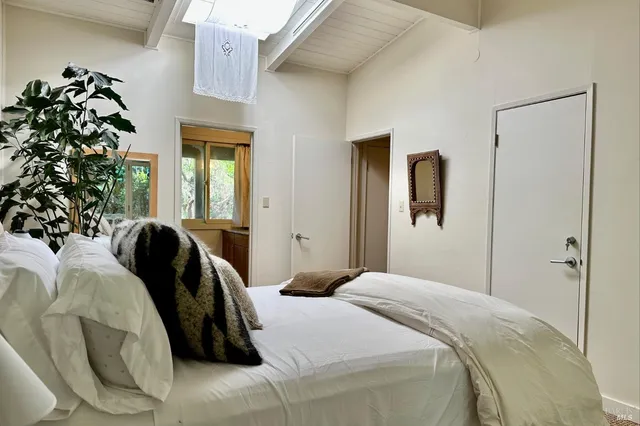 $1,950,000 | 3121 Highway 128, Calistoga, CA 94515