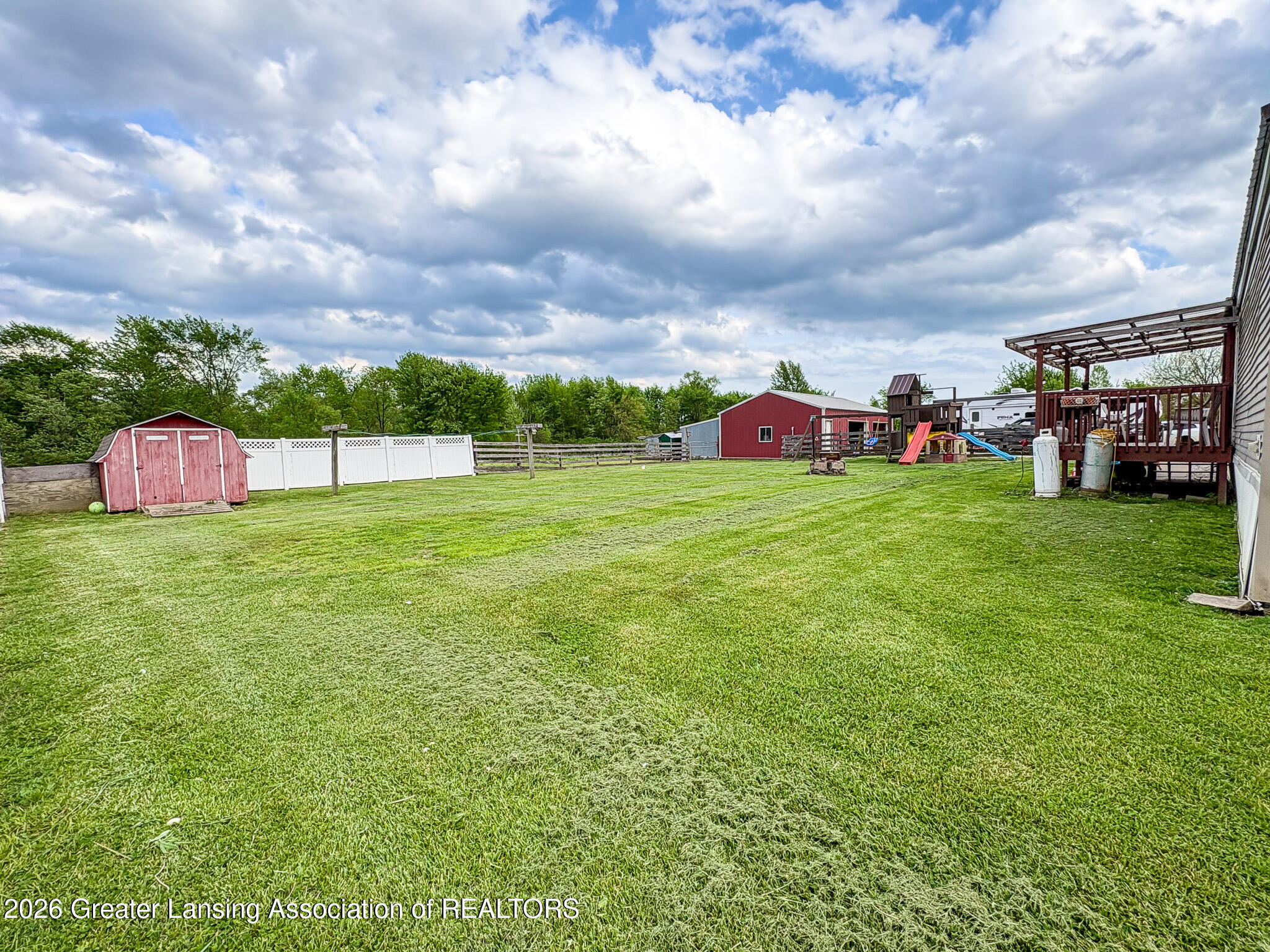 6087 Pease Road South Bellevue, MI 49021 - Photo 5 of 30 IMG_0109