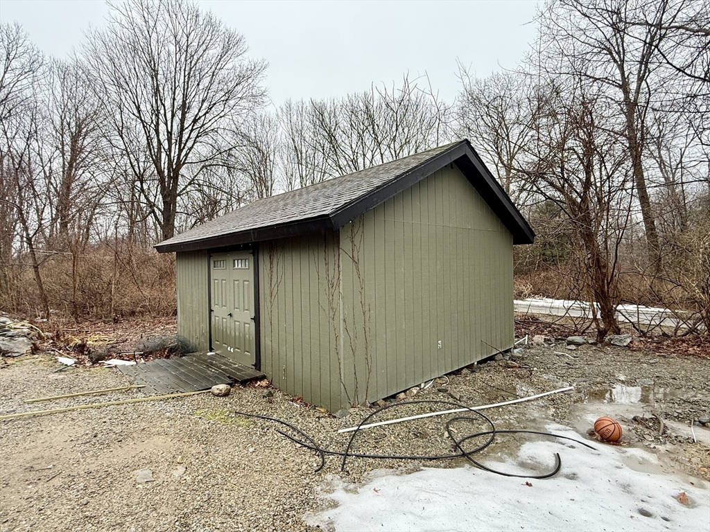 39 Lyons Road Dudley, MA 01571 - Photo 34 of 42