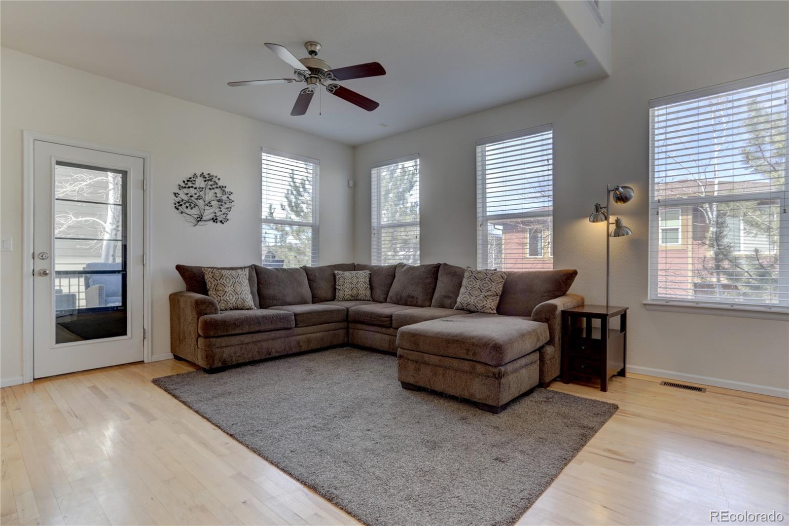 5512 Fullerton Circle Highlands Ranch, CO 80130 - Photo 10 of 30 Gallery Image 10