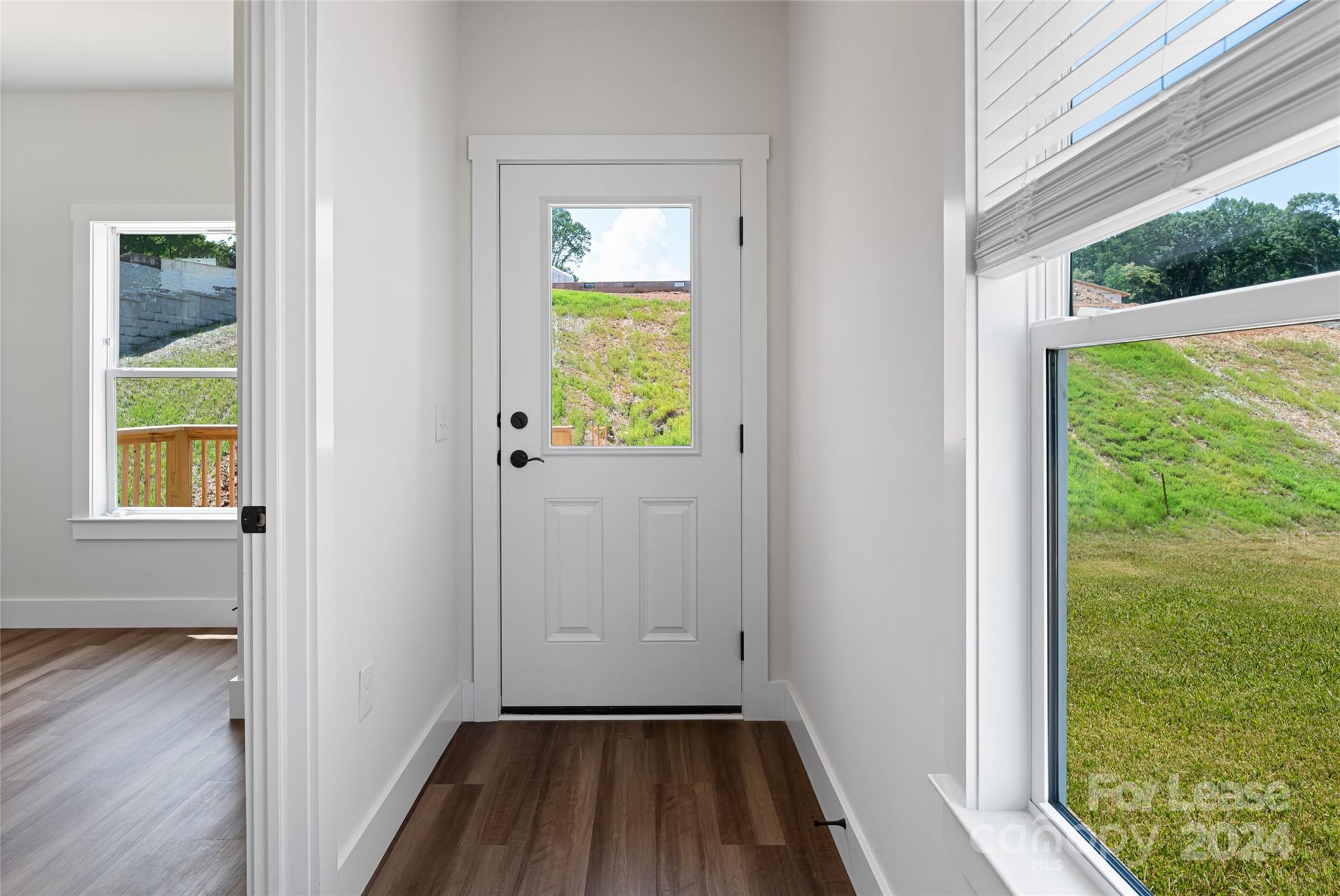 247 Cherrywood Way Asheville, NC 28806 - Photo 2 of 18