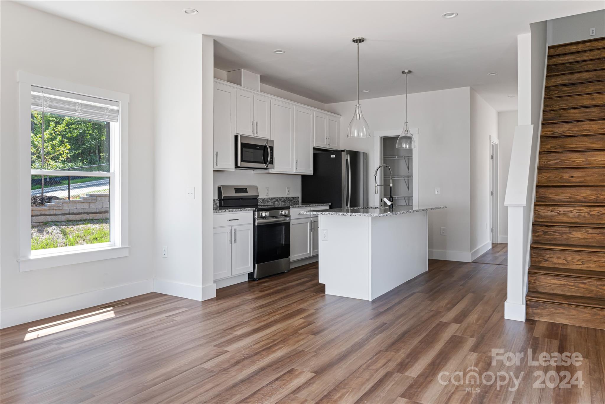 247 Cherrywood Way Asheville, NC 28806 - Photo 4 of 18