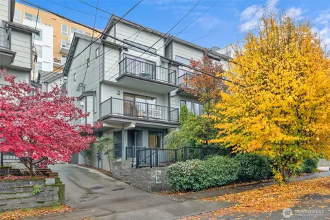 $849,950 | 2516 Yale Avenue East, Unit C, Seattle, WA 98102