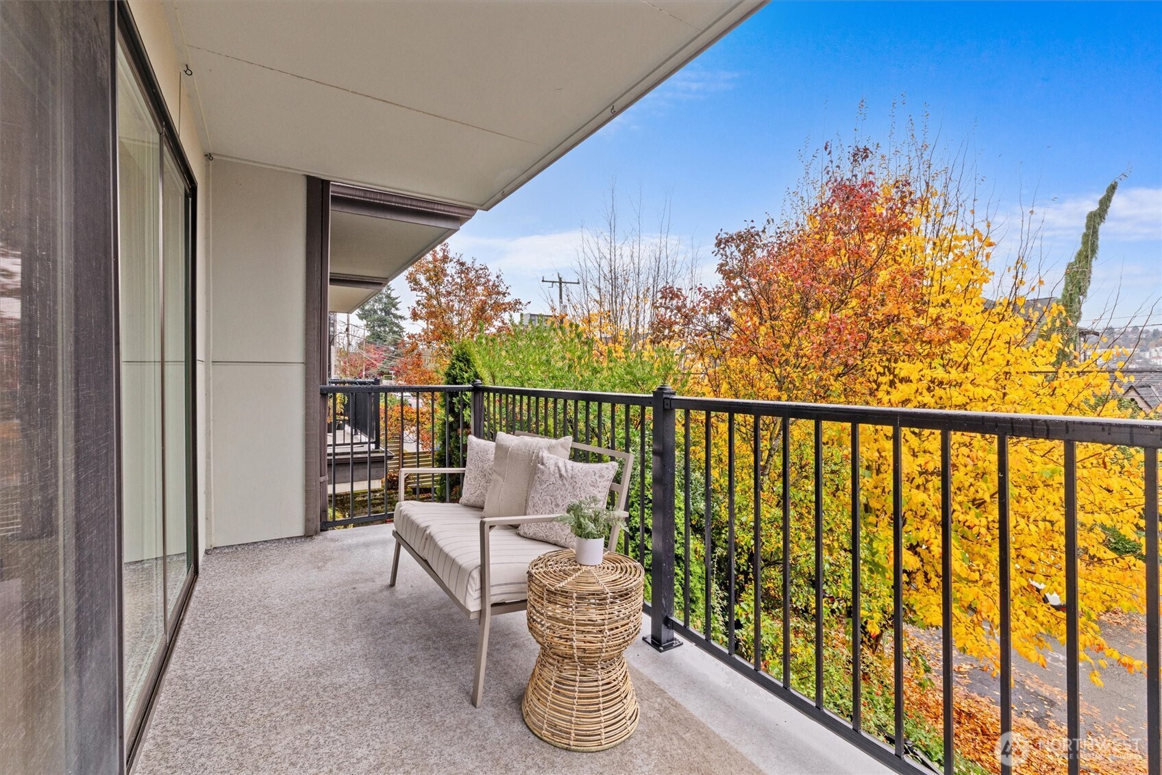 2516 Yale Avenue East, Unit C Seattle, WA 98102 - Photo 13 of 37