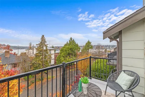 $849,950 | 2516 Yale Avenue East, Unit C, Seattle, WA 98102