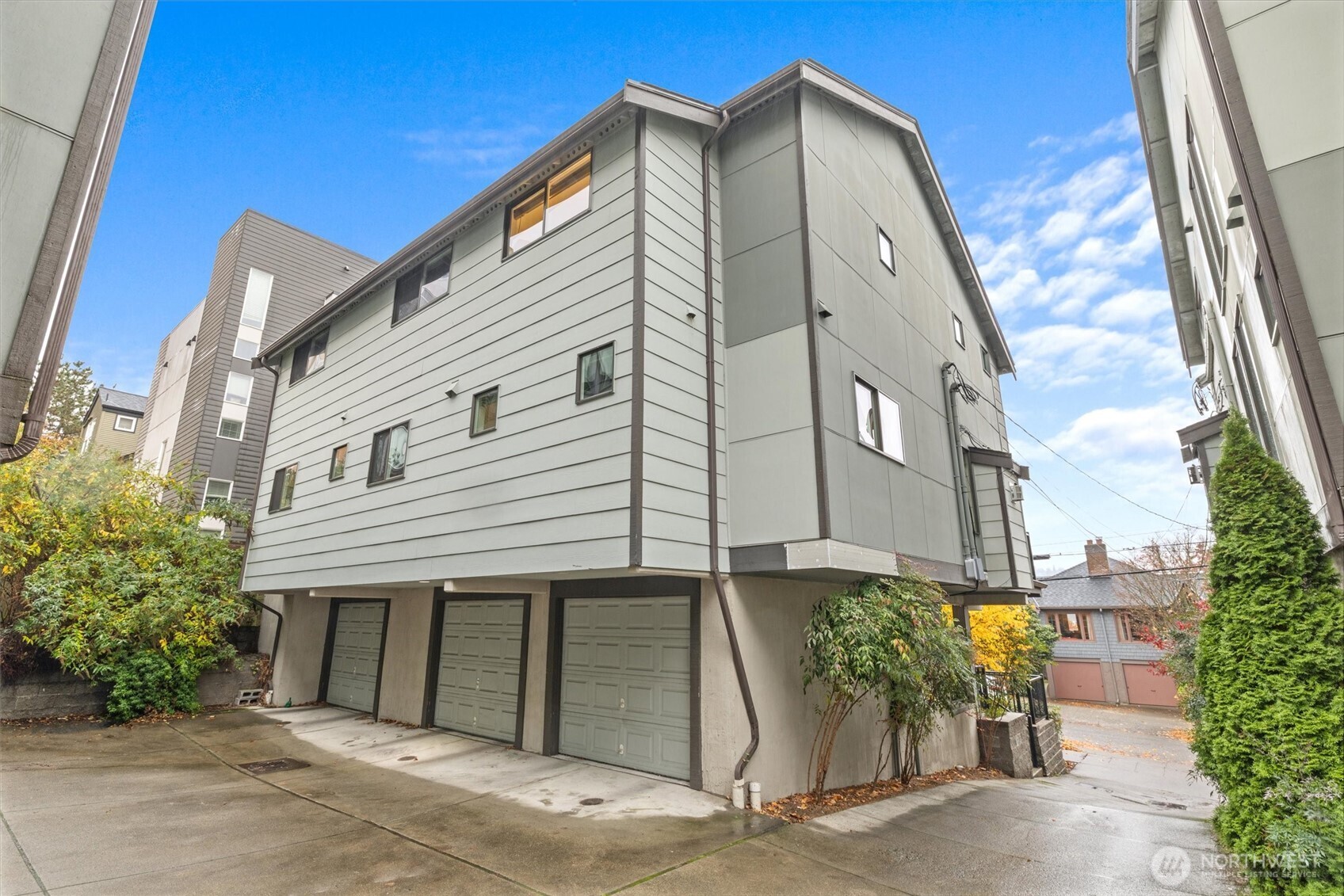 2516 Yale Avenue East, Unit C Seattle, WA 98102 - Photo 30 of 37