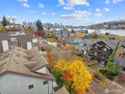 $849,950 | 2516 Yale Avenue East, Unit C, Seattle, WA 98102