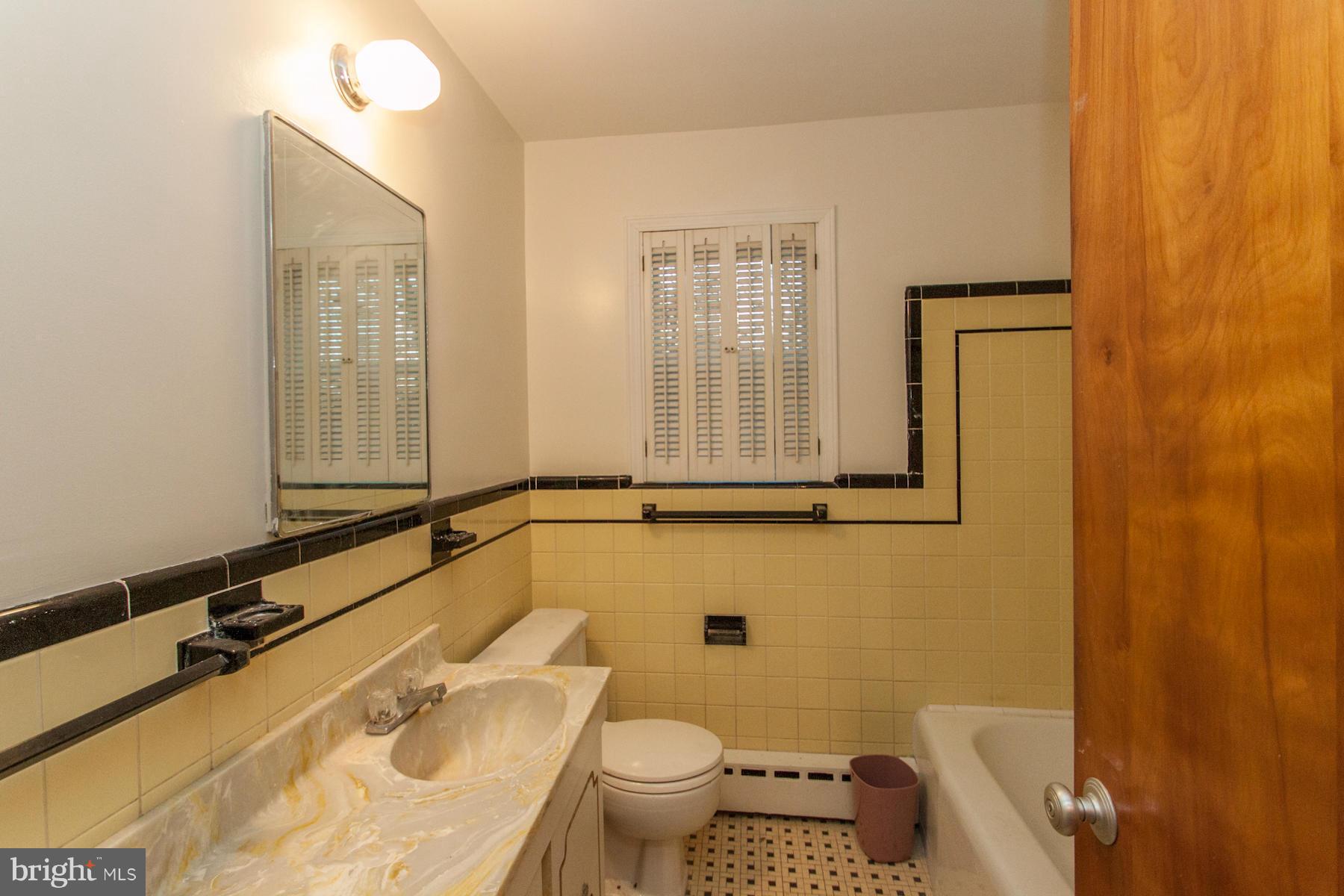 5206 Wheeler Road Temple Hills, MD 20748 - Photo 9 of 23 Bath