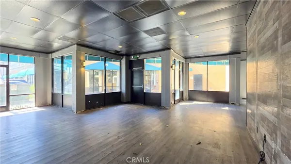 $2,708 | 10759 Magnolia Avenue, Unit LMN, Riverside, CA 92505
