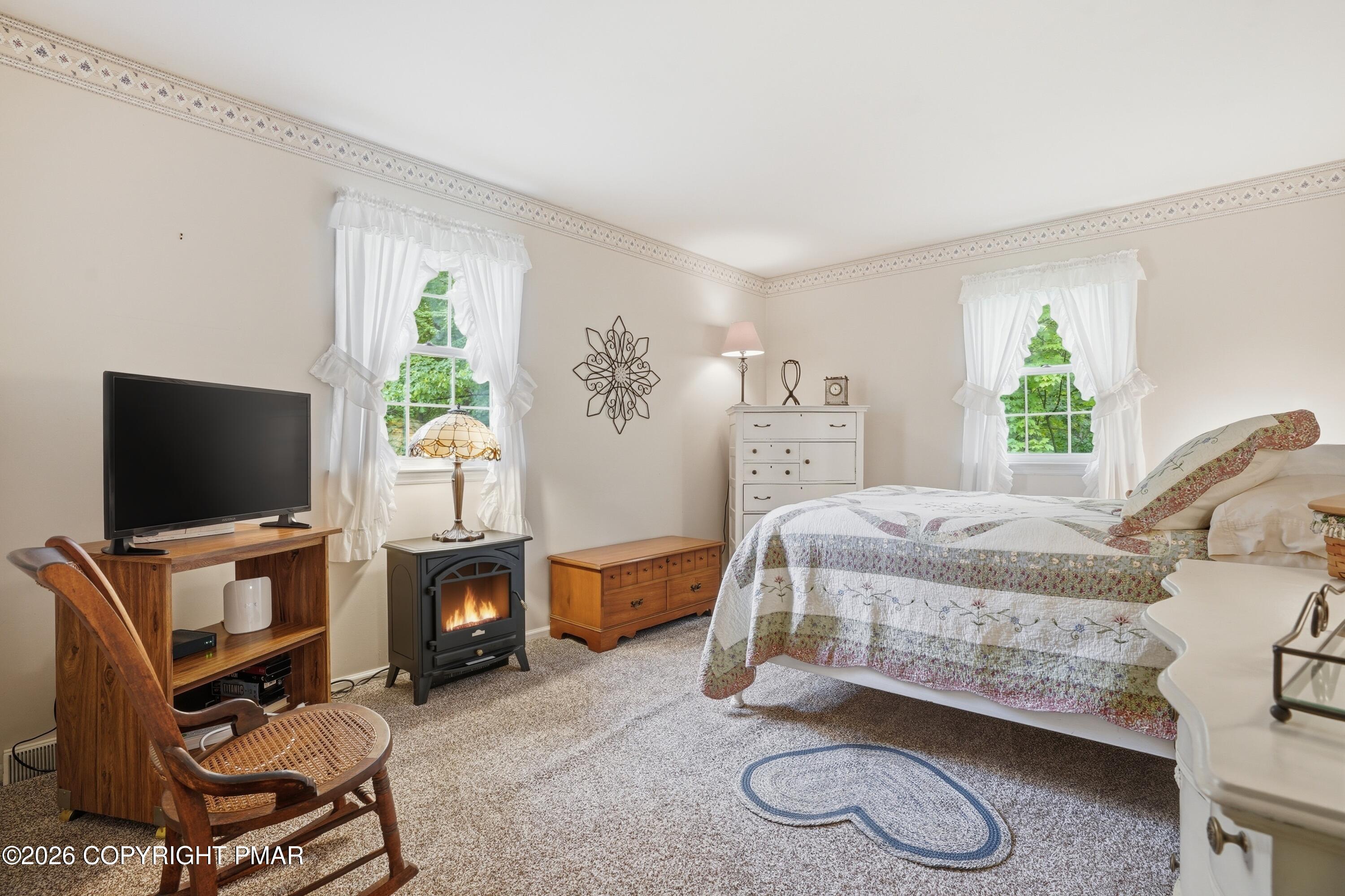 14 Minsi Road Delaware Water Gap, PA 18327 - Photo 27 of 75 9 2nd Bed (1)
