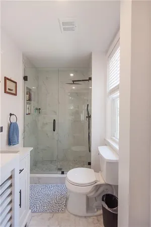$2,500 | 131 Broadway, Unit 2, Newport, RI 02840