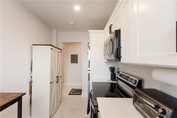 $2,500 | 131 Broadway, Unit 2, Newport, RI 02840