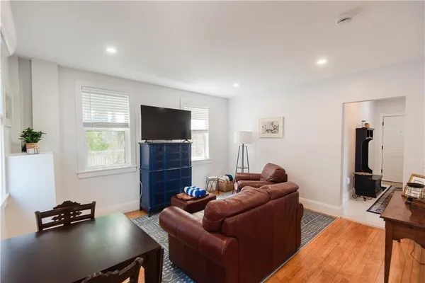 $2,500 | 131 Broadway, Unit 2, Newport, RI 02840