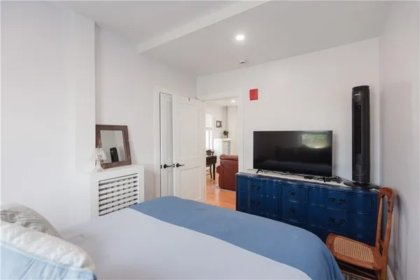 $2,500 | 131 Broadway, Unit 2, Newport, RI 02840