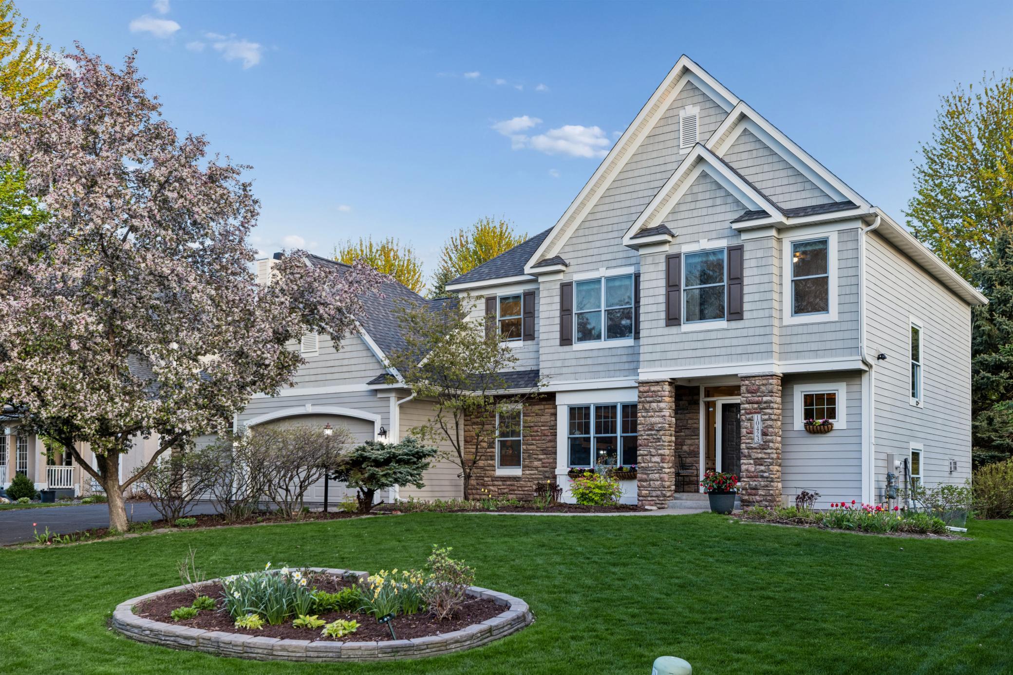 10423 Raleigh Road Woodbury, MN 55129 - Photo 1 of 1 Gallery Image 1