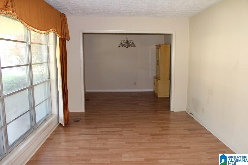 913 Pinecrest Road Sylacauga, AL 35151 - Photo 3 of 24