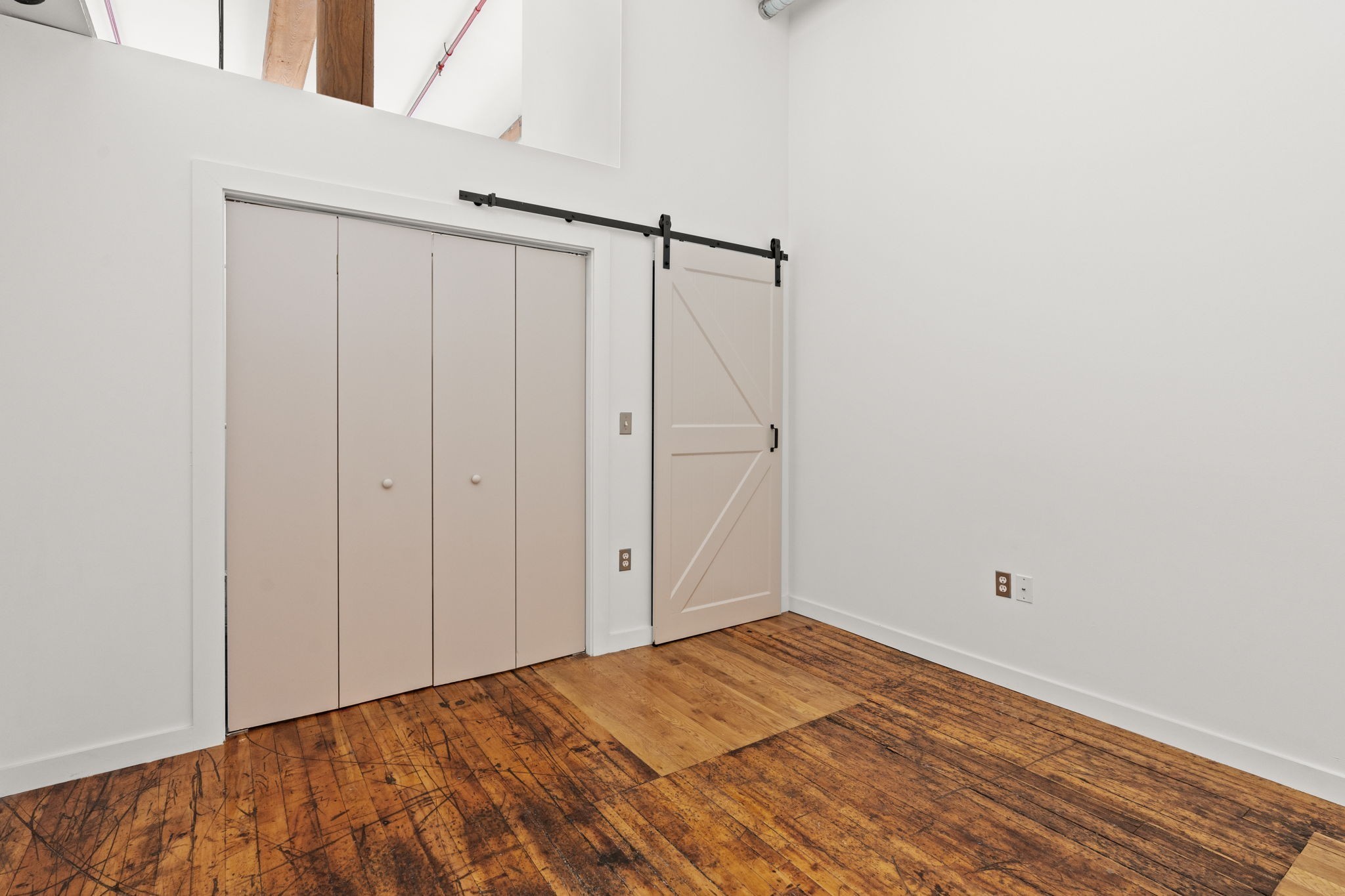 1350 Rosa L Parks Boulevard, Unit 347 Nashville, TN 37208 - Photo 11 of 27 a view of a room with an empty space