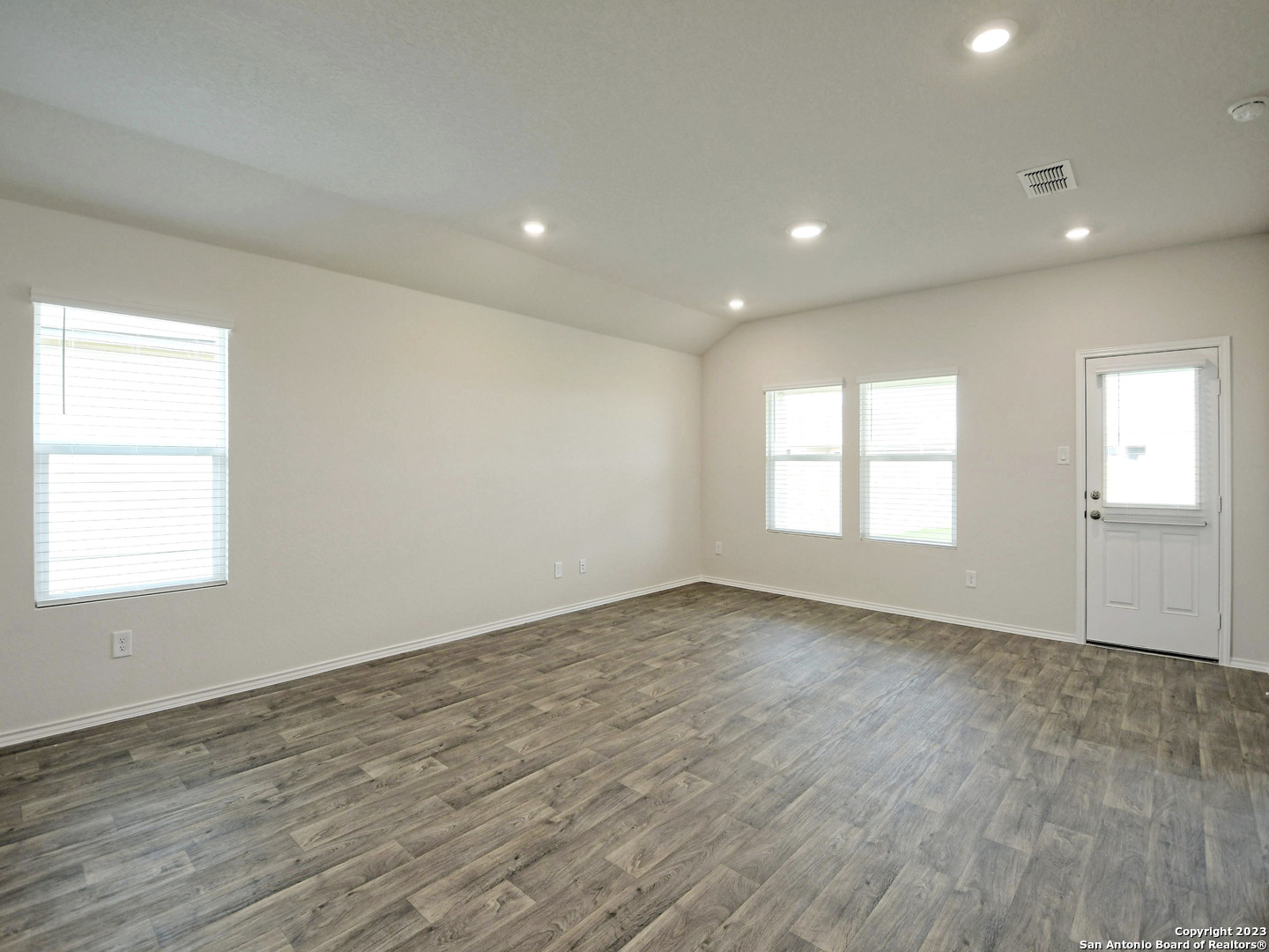 771 Monarch Seguin, TX 78155 - Photo 10 of 49