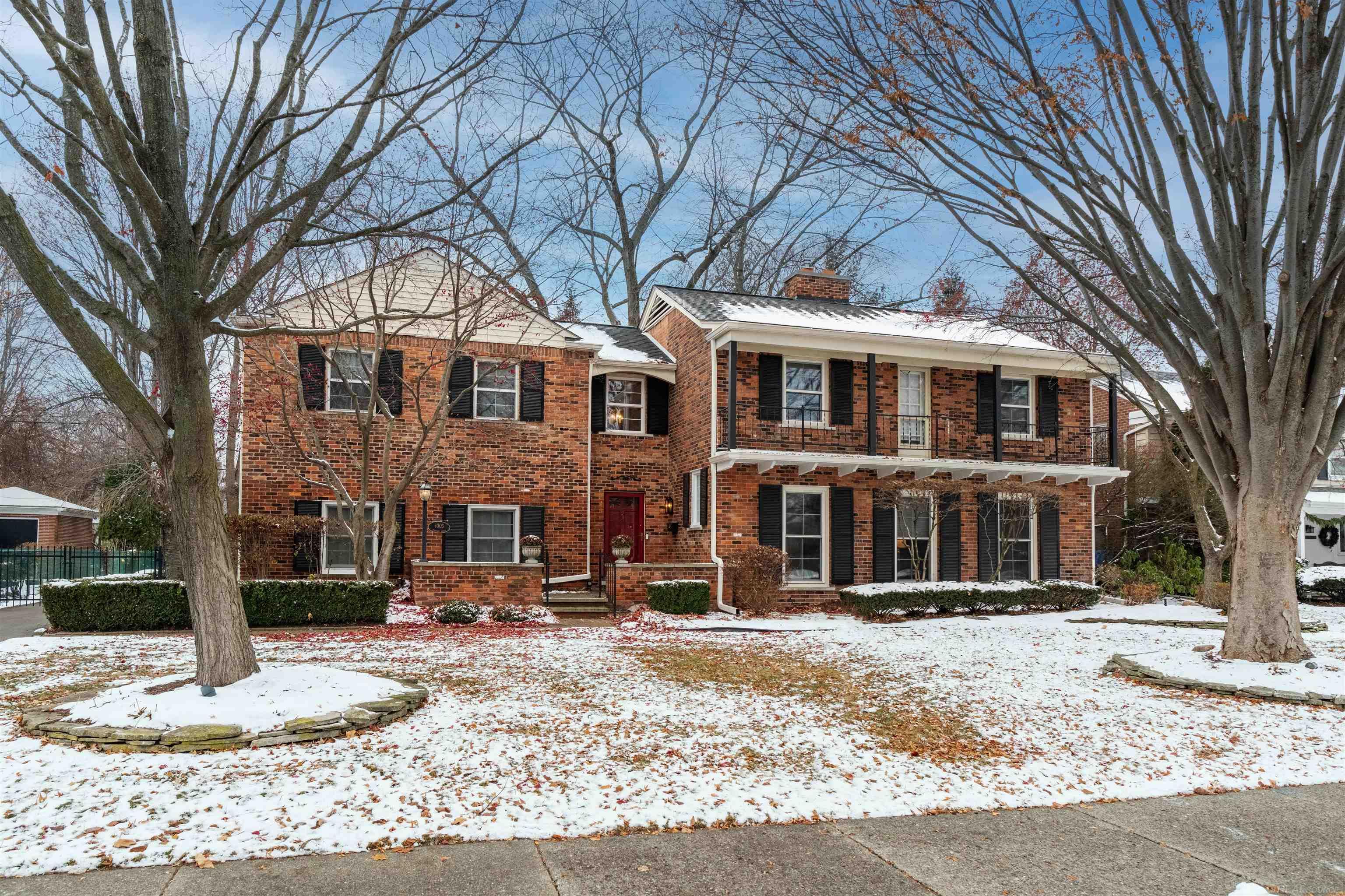 1003 Bedford Road Grosse Pointe Park, MI 48230 - Photo 1 of 70