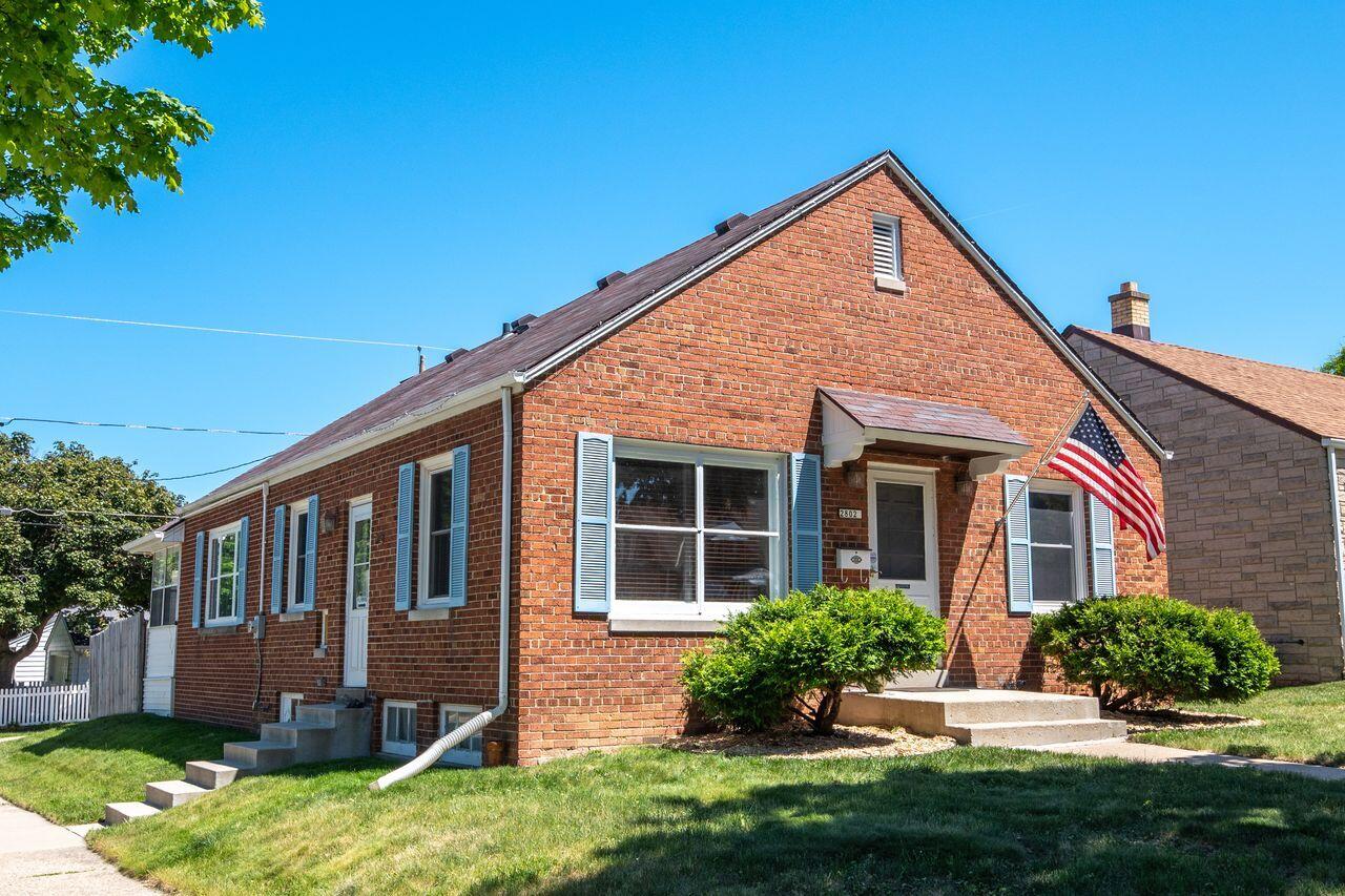 2802 South 47th Street Milwaukee, WI 53219 - Photo 20 of 23 Brick Cape