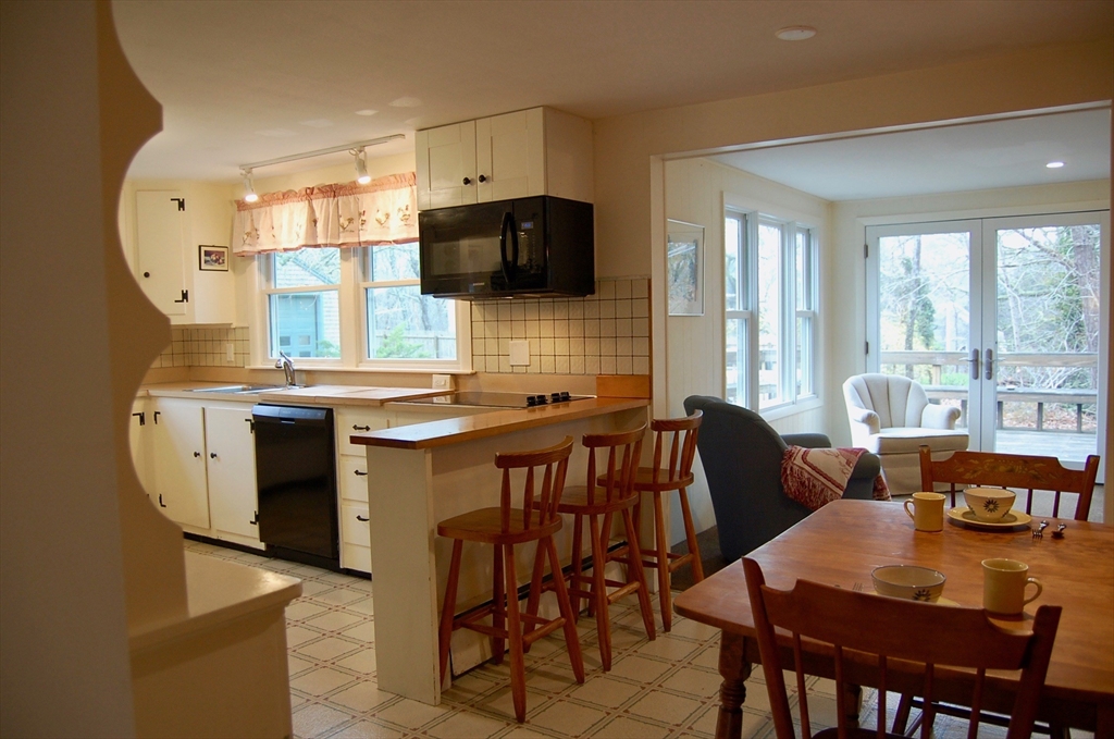 495 School House Road Eastham, MA 02642 - Photo 11 of 40