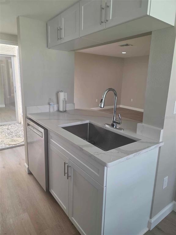 11337 Versailles Lane Port Richey, FL 34668 - Photo 9 of 31