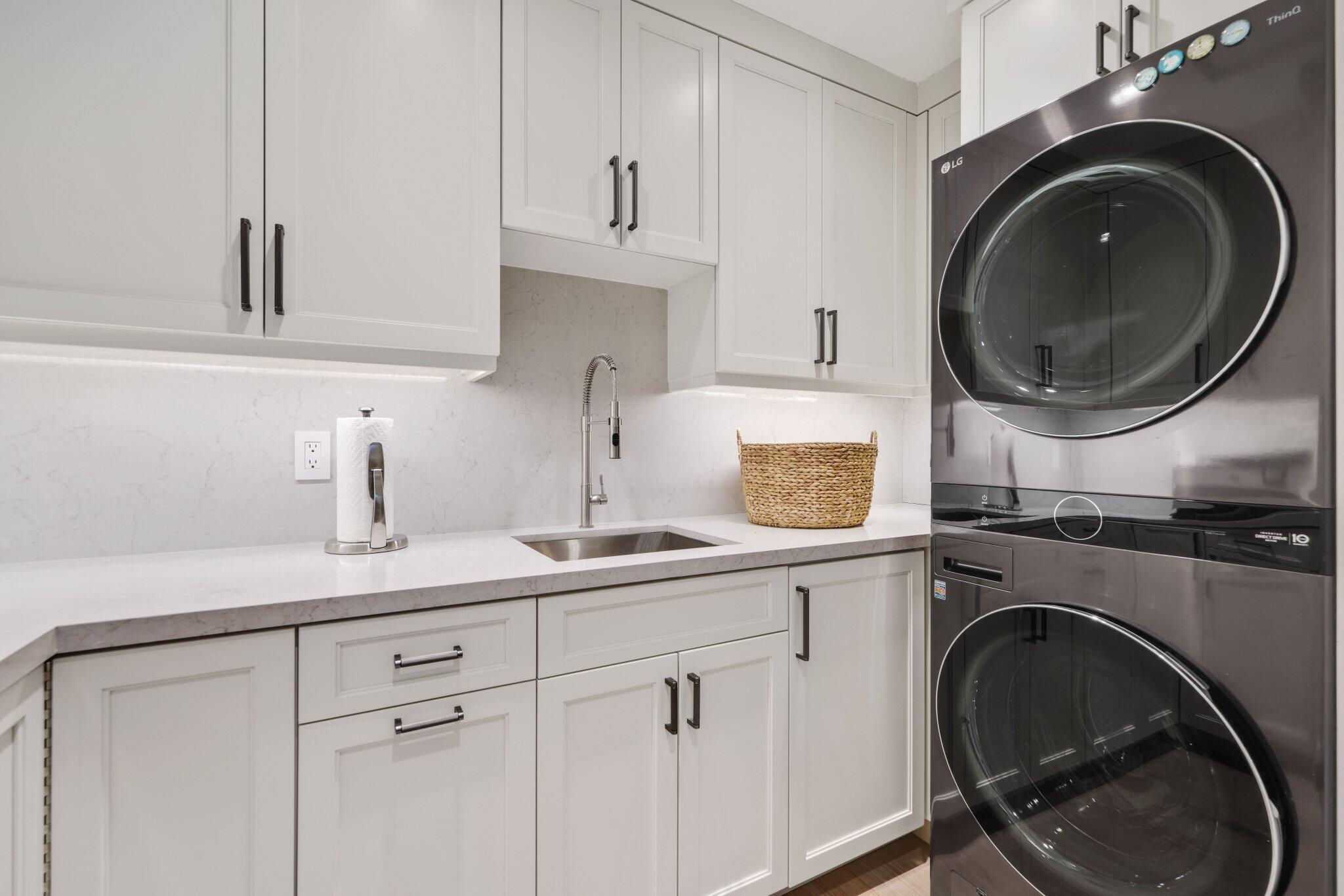 6110 North Ocean Boulevard, Unit 39 Ocean Ridge, FL 33435 - Photo 38 of 59 a kitchen with sink and cabinets