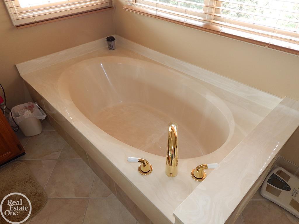 1695 Devonwood Drive Rochester Hills, MI 48306 - Photo 16 of 37